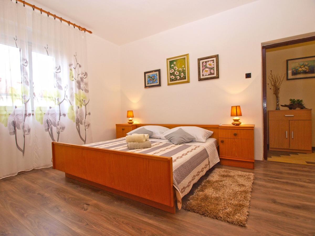 Apartment Luciano 1540 Pula Exteriör bild